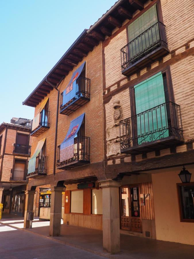 La Casona Del Zoilo -Los Arenales- エル・ブルゴ・デ・オスマ エクステリア 写真